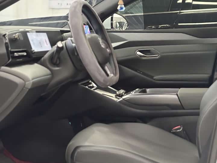 Фото 4 - BYD Qin L