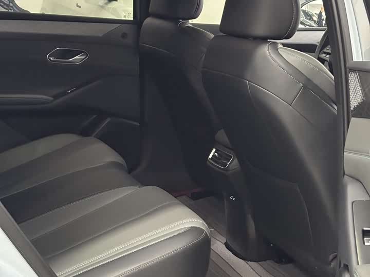 Фото 7 - BYD Qin L