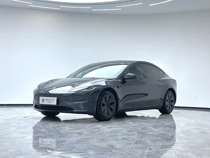 Фото 1 - Tesla Model 3