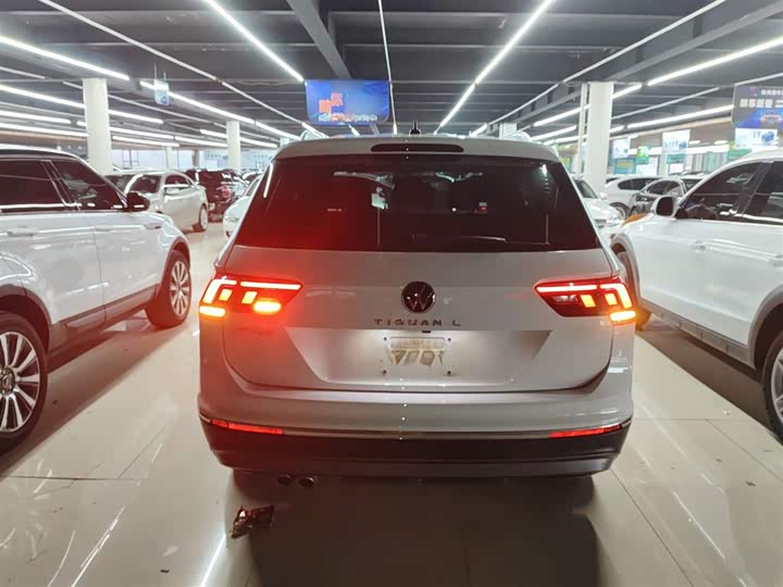 Фото 6 - Volkswagen Tiguan L Pro