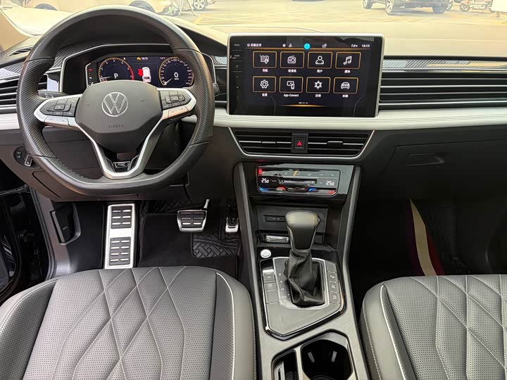 Фото 5 - Volkswagen Tiguan L Pro