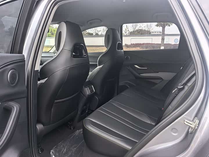 Фото 8 - BYD Sea Lion 05 DM-i Hybrid