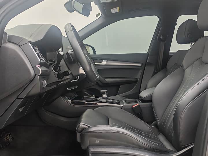 Фото 7 - Audi Q5L