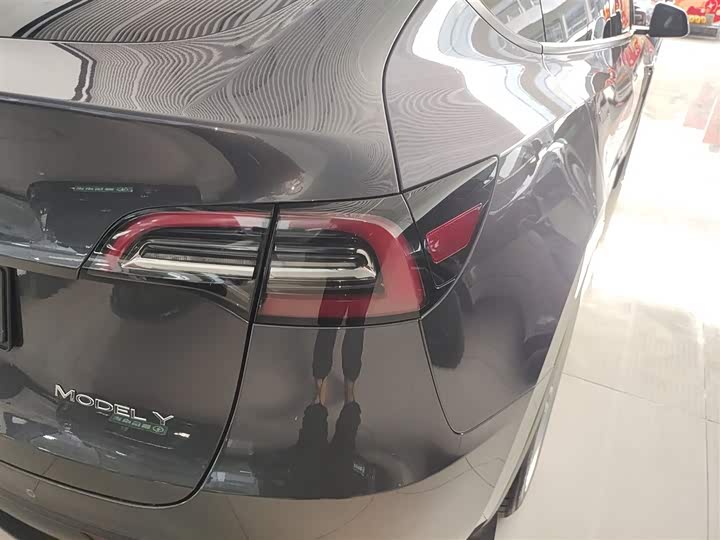 Фото 8 - Tesla Model Y