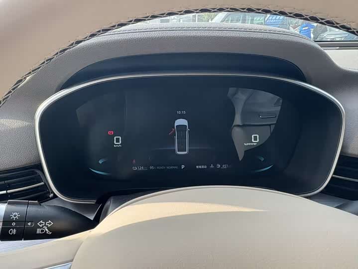 Фото 3 - Roewe iMax 8 EV