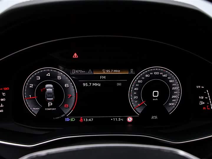 Фото 6 - Audi A6L