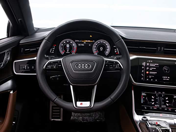 Фото 7 - Audi A6L
