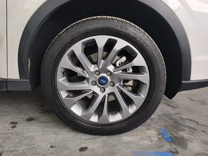 Фото 6 - Ford Equator