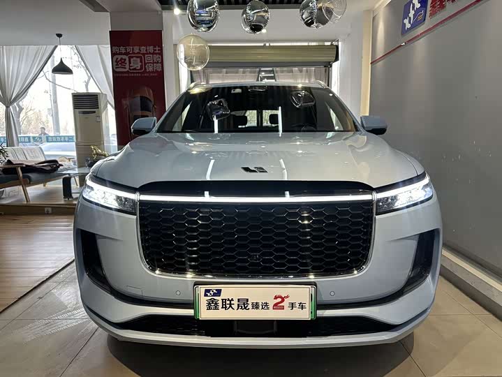 Фото 2 - LiXiang One