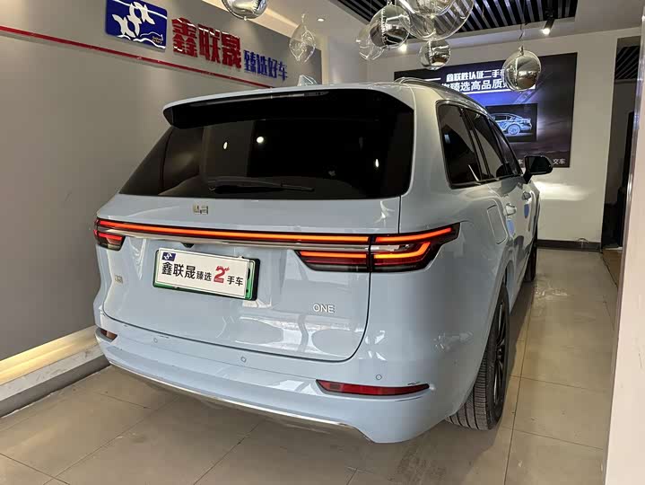 Фото 4 - LiXiang One