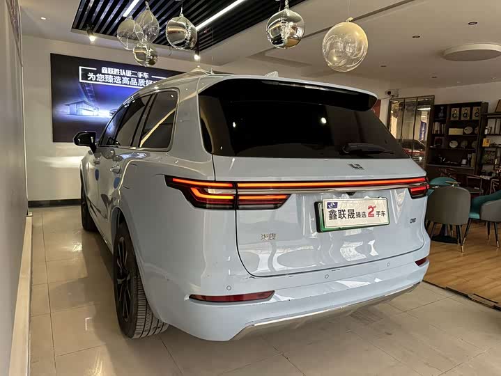 Фото 6 - LiXiang One