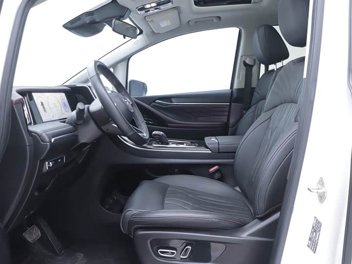 Фото 7 - GAC Trumpchi M8