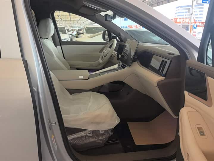 Фото 8 - Denza N8L