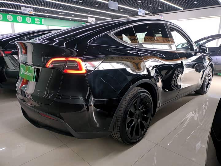 Фото 7 - Tesla Model Y