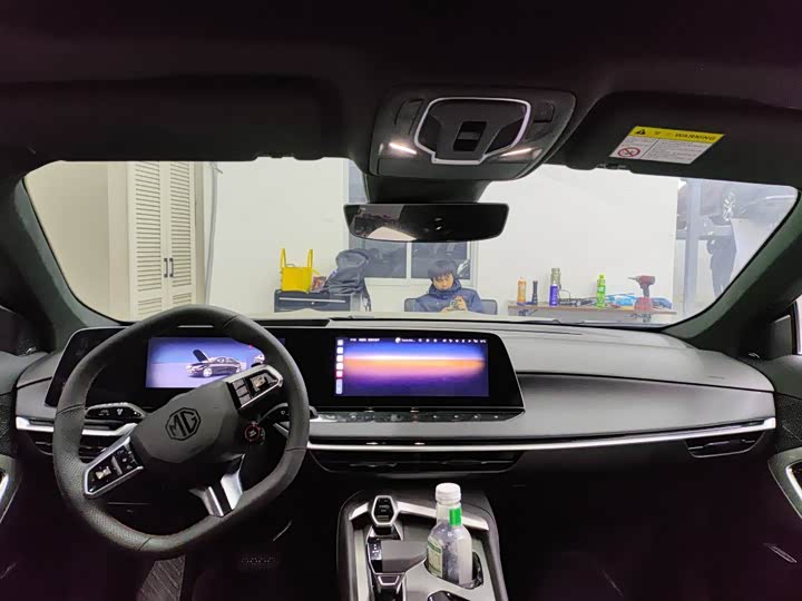 Фото 3 - MG Motor 7