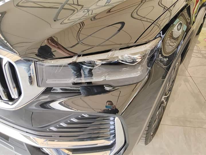 Фото 5 - Geely Monjaro