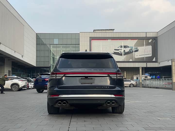 Фото 7 - Lincoln Aviator