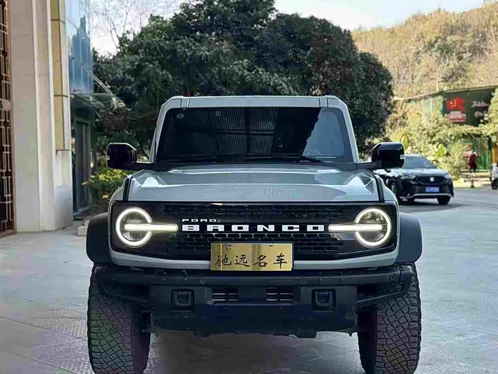 Фото 2 - Ford Bronco