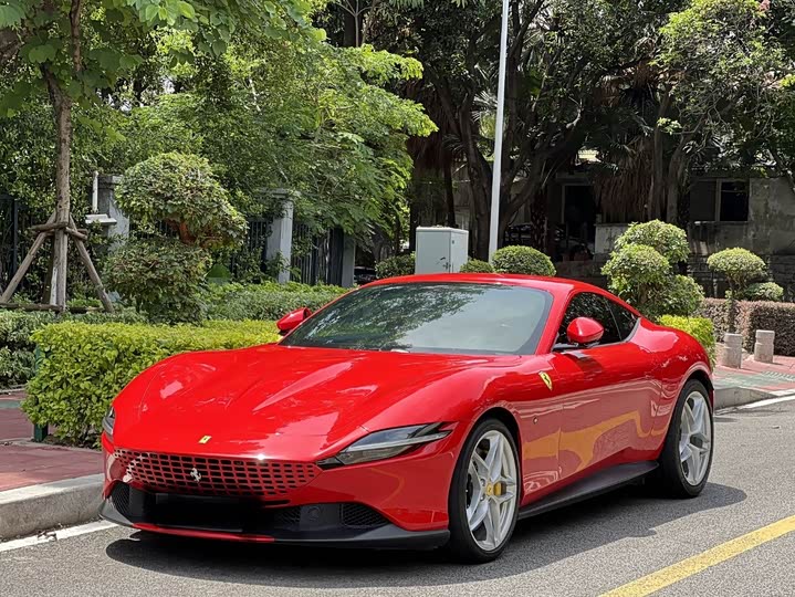 Фото 1 - Ferrari Roma