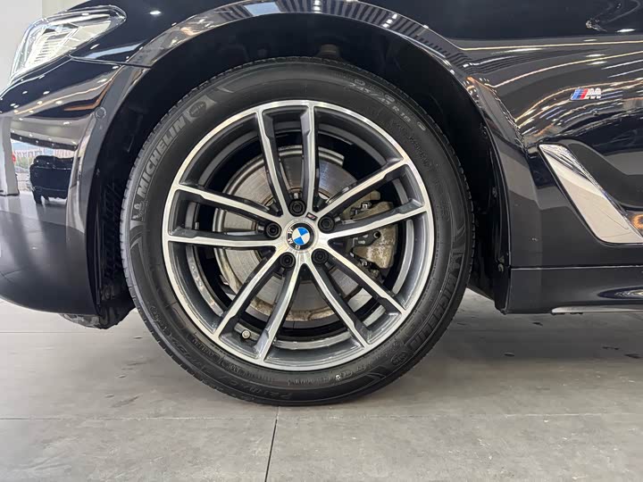 Фото 5 - BMW 5 Series