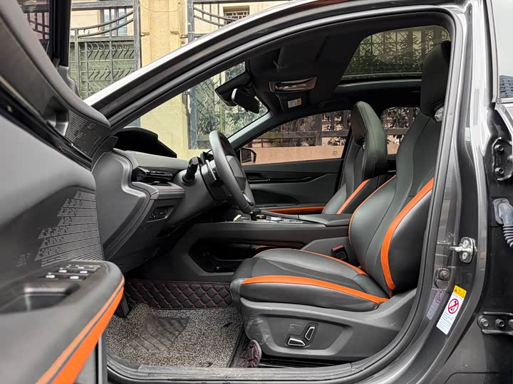 Фото 5 - Changan UNI-V