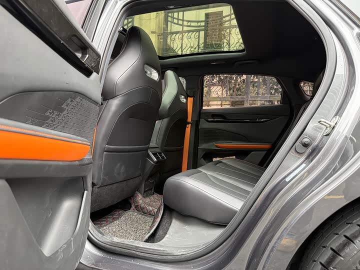 Фото 6 - Changan UNI-V