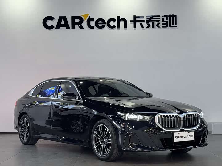 Фото 2 - BMW 5 Series