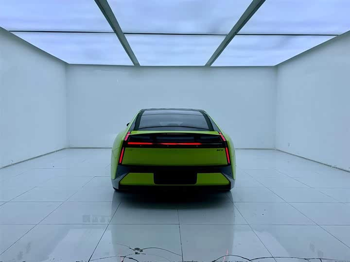 Фото 4 - XPeng P7