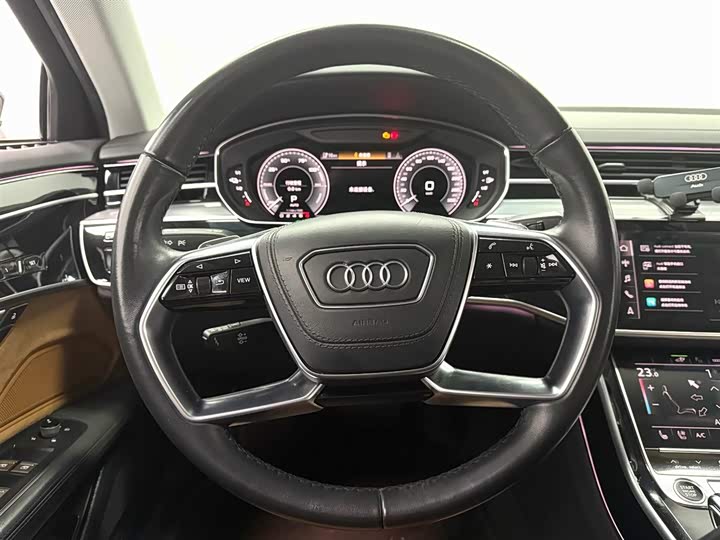 Фото 3 - Audi A8 Hybrid