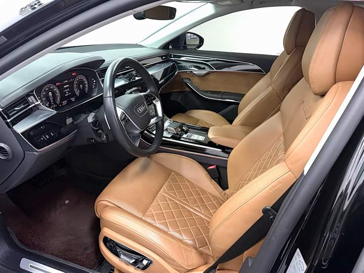 Фото 4 - Audi A8 Hybrid