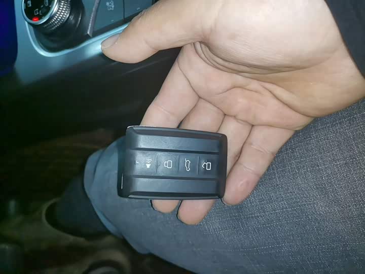 Фото 9 - Tank 300