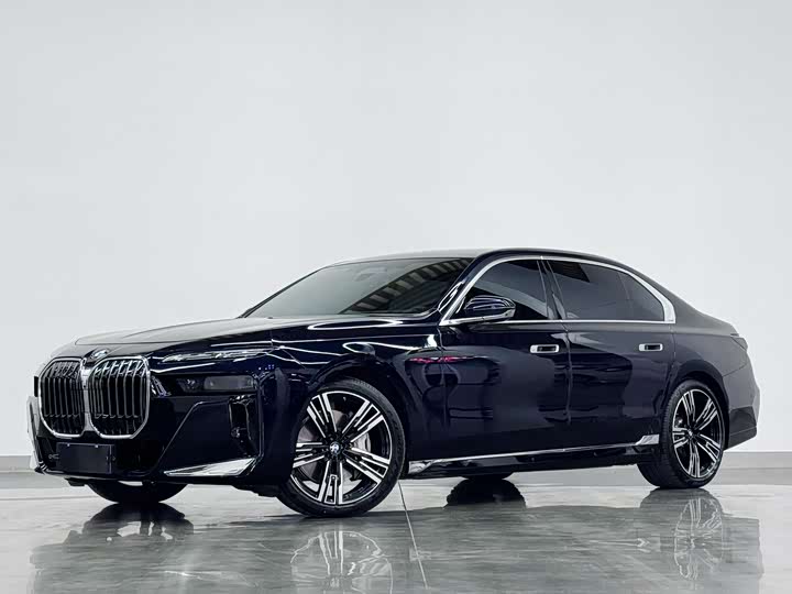 Фото 1 - BMW 7 Series