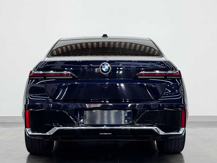 Фото 4 - BMW 7 Series
