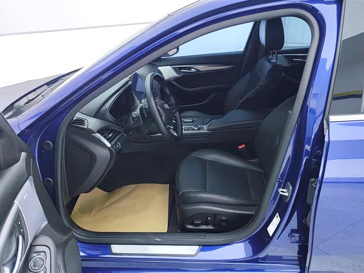 Фото 9 - Cadillac CT5