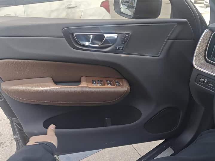 Фото 7 - Volvo XC60 Hybrid