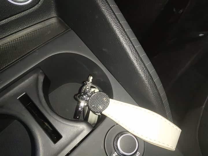 Фото 9 - Audi Q2L