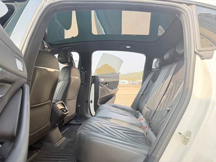 Фото 6 - Changan Deepal SL03