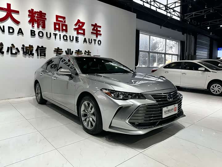 Фото 3 - Toyota Avalon