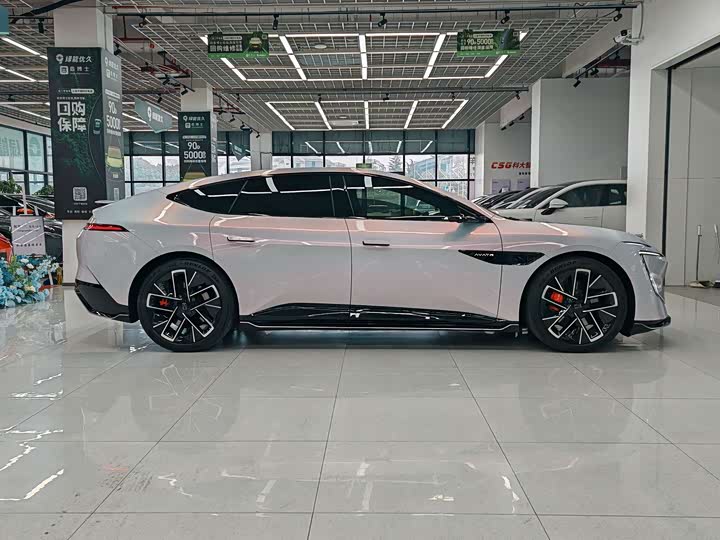 Фото 4 - Avatr 12