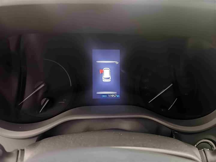 Фото 7 - Toyota Sienna