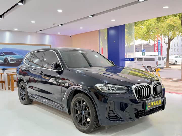 Фото 3 - BMW iX3