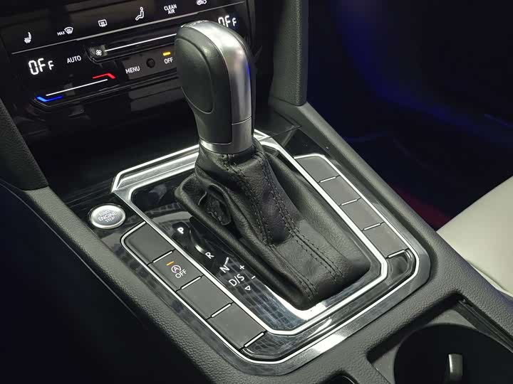 Фото 8 - Volkswagen Magotan