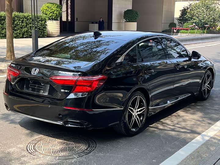 Фото 6 - Honda Inspire