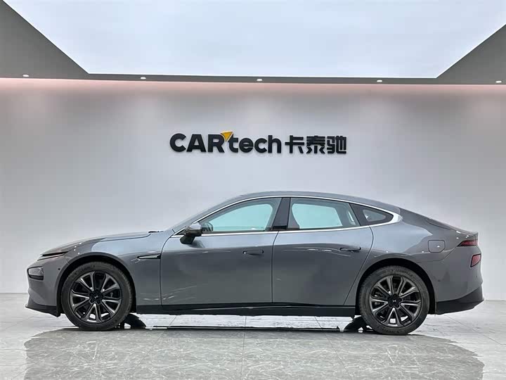 Фото 2 - XPeng P7