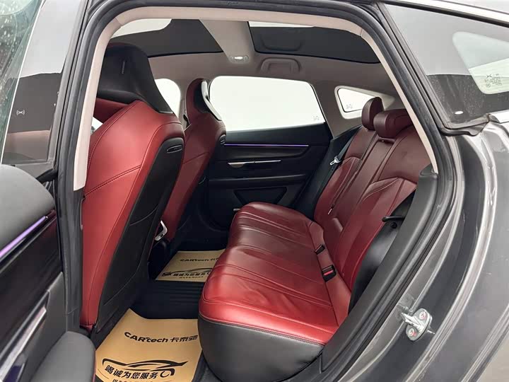 Фото 9 - XPeng P7