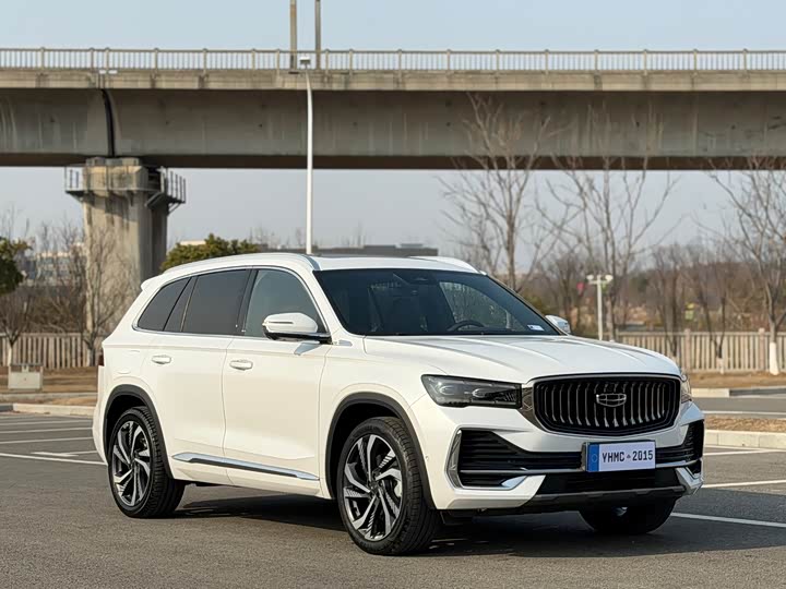 Фото 3 - Geely Monjaro