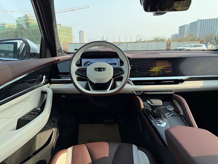 Фото 8 - Geely Monjaro