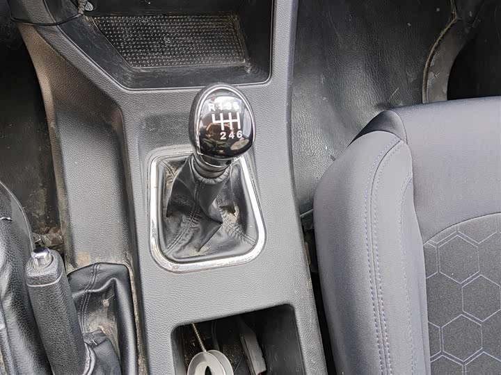 Фото 7 - Dongfeng Forthing Lingzhi M5