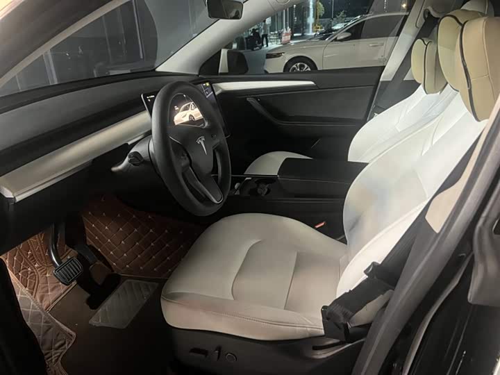 Фото 5 - Tesla Model Y