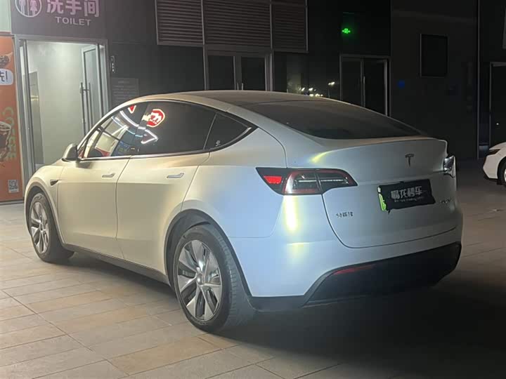 Фото 9 - Tesla Model Y